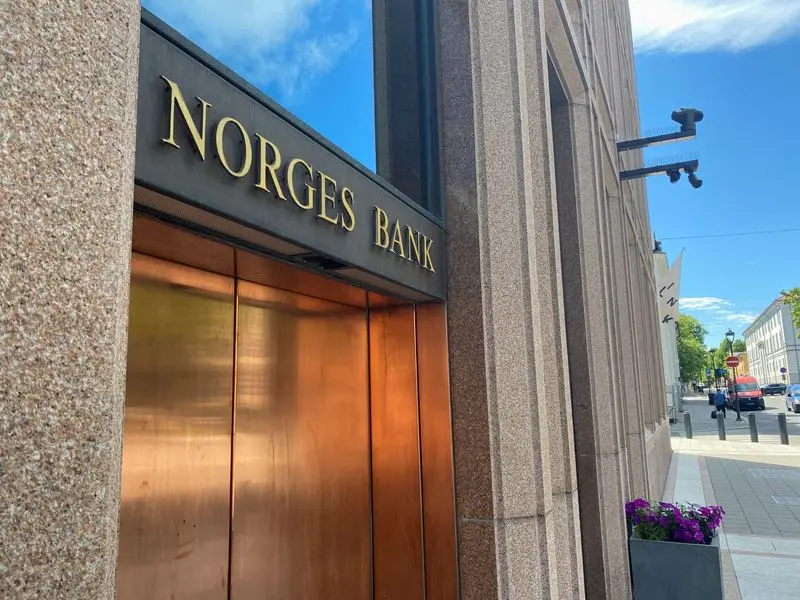 Norway central bank hikes rate by quarter point